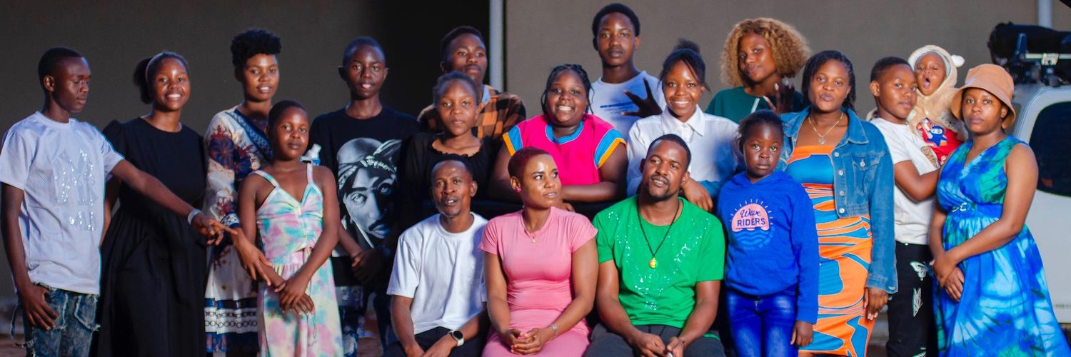 Thrive Munetsi🇿🇼 banner