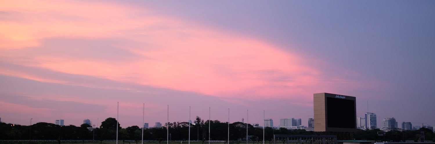 yhumumi's profile banner image