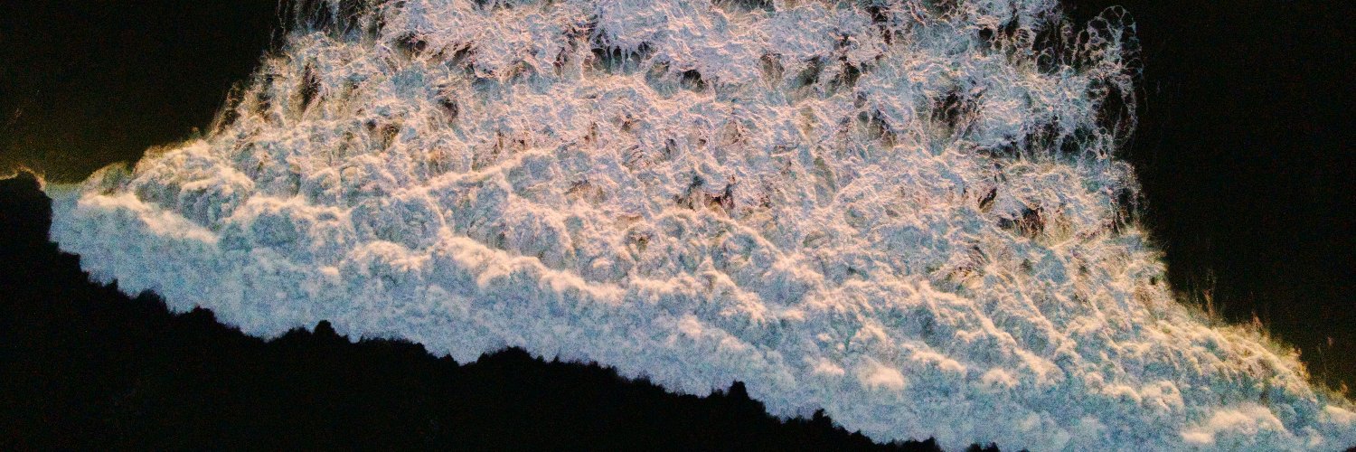 carbonaut_'s profile banner image