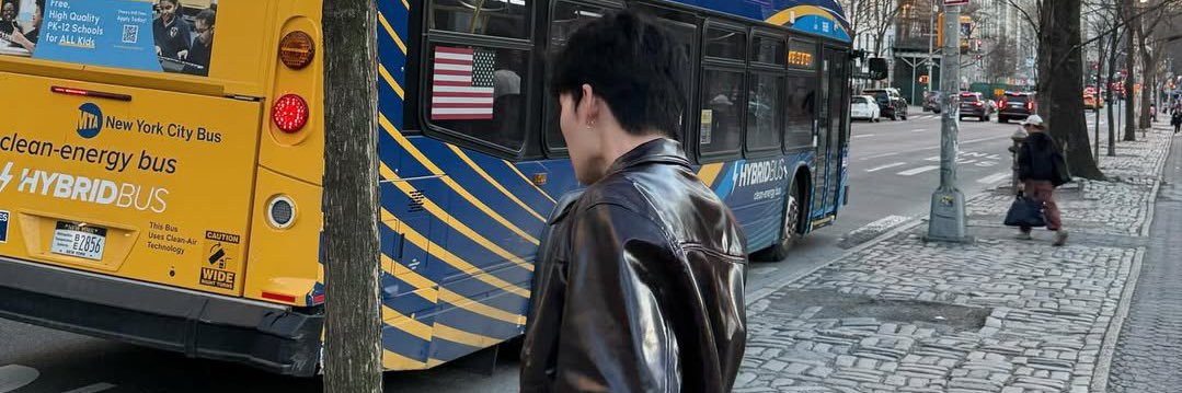 𝒎𝒐𝒐𝒏💸🍑 banner