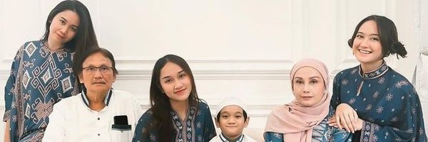 salshalovaJmber Profile Banner