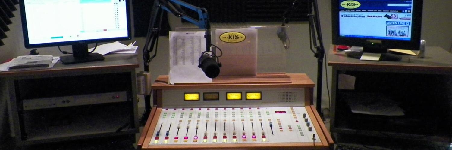 KIX105's profile banner image