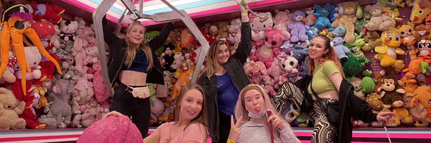 PhoebePrecious's profile banner image