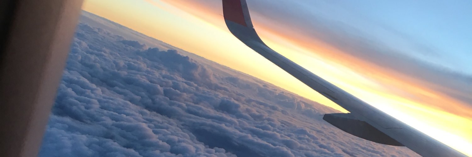 RuthValetras's profile banner image