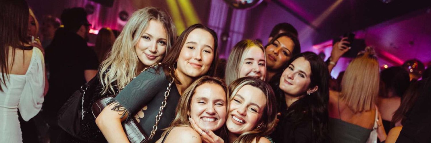 ChloeLarcombe98's profile banner image