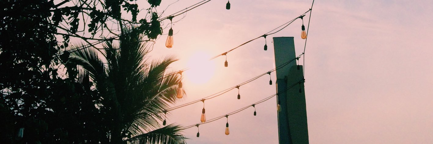 putriutup's profile banner image