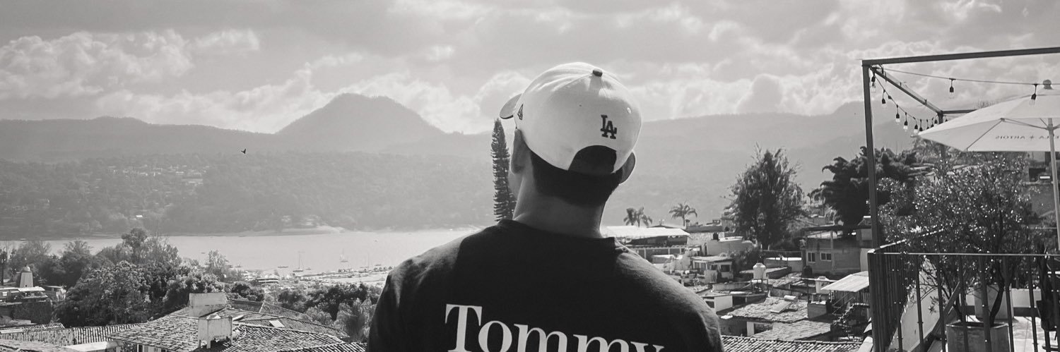 KiikeDominguez's profile banner image