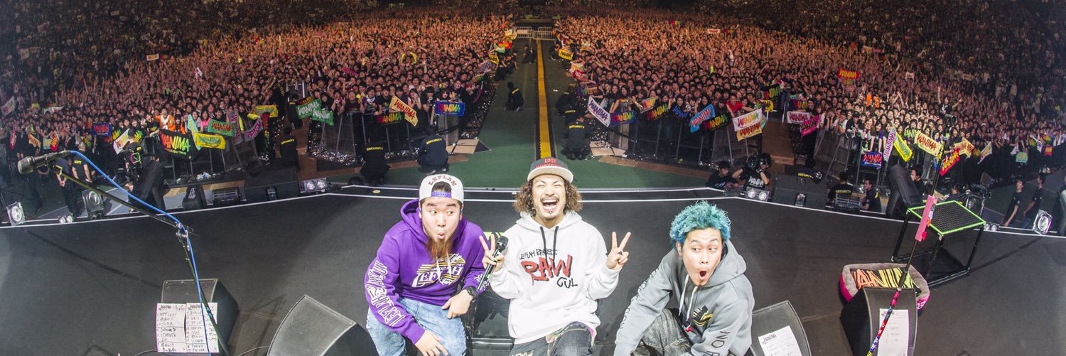 52Ona's profile banner image