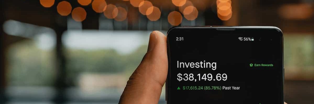 strat_finance's profile banner image