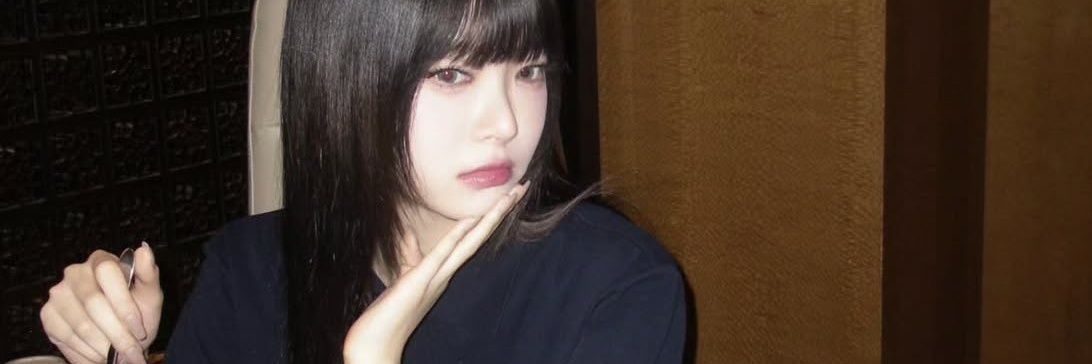 eunhcea's profile banner image