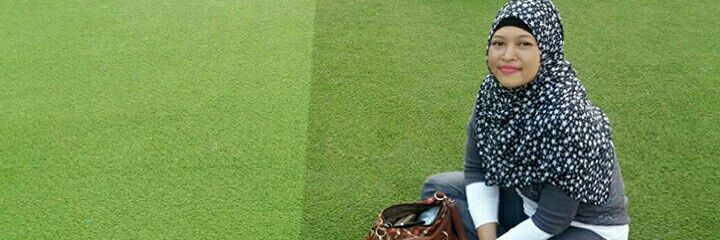 yanseena's profile banner image