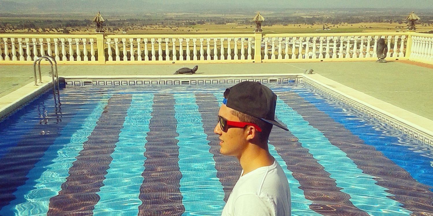 ese_piku18's profile banner image