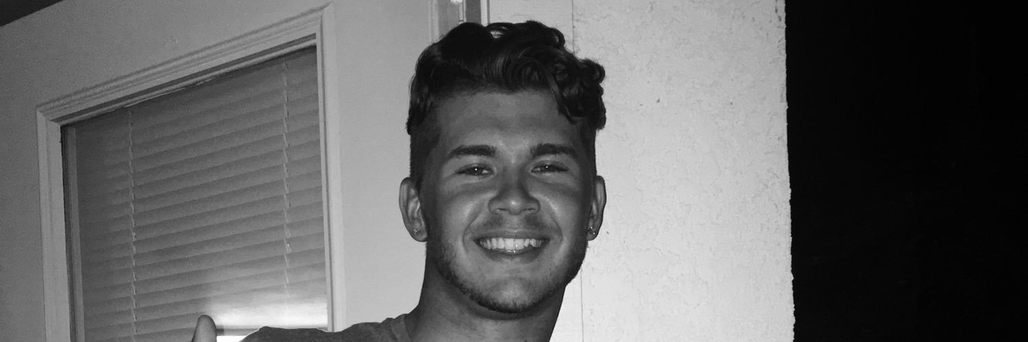 v_mitchy's profile banner image