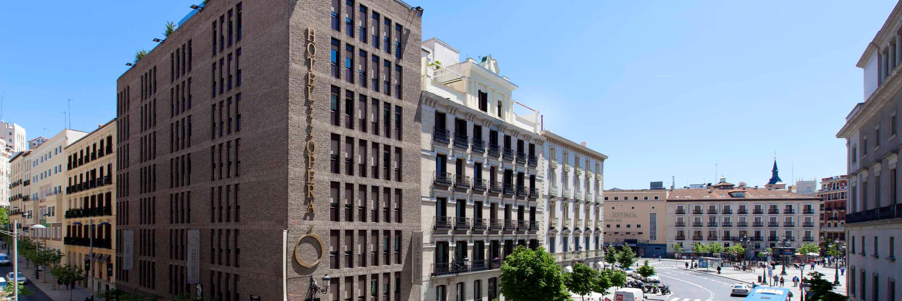hotelopera's profile banner image