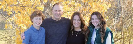 Danelle banner