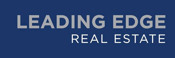 Leading Edge Green banner