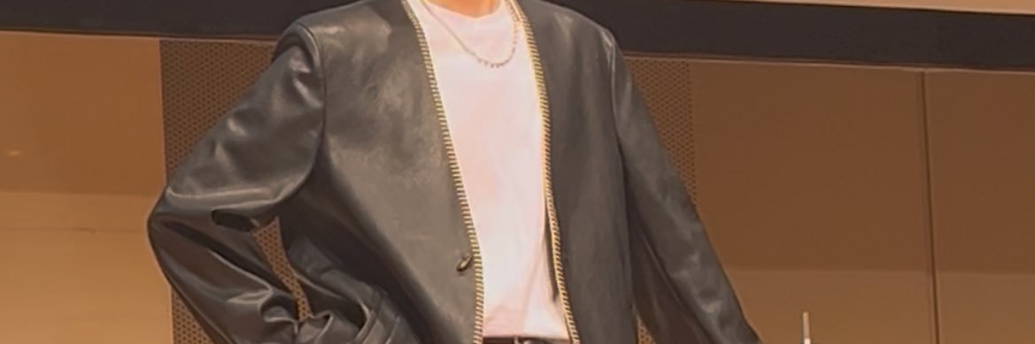 R N banner
