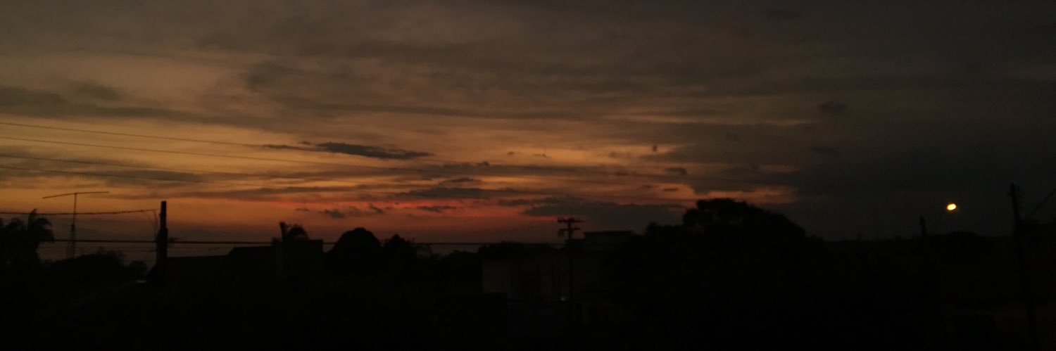 iszoli's profile banner image