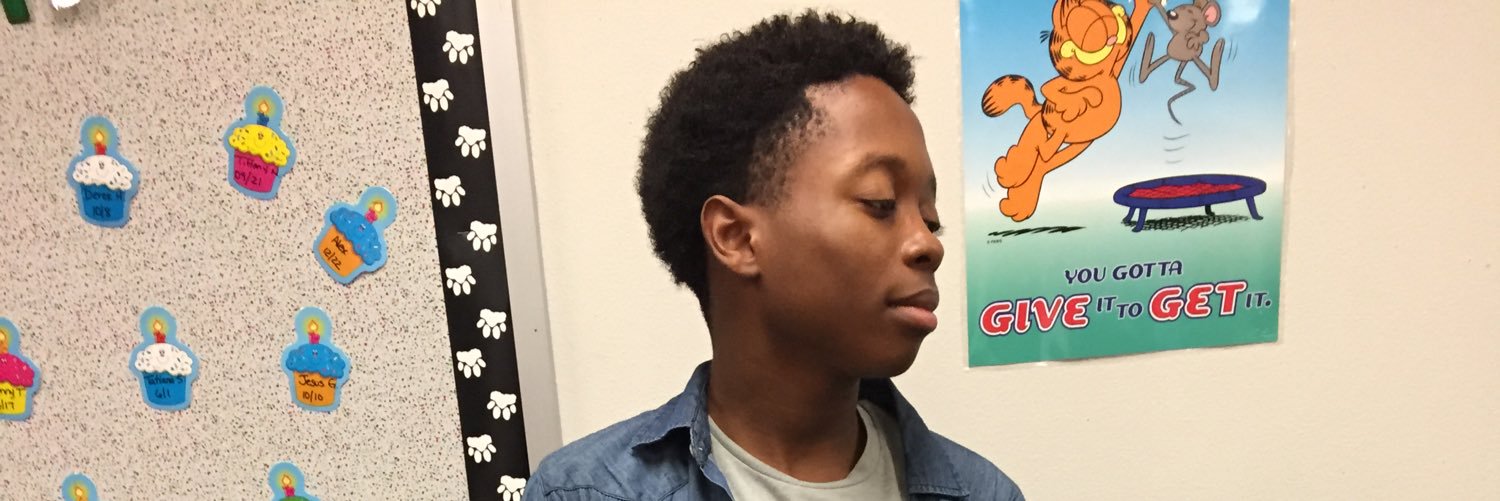 D_hens's profile banner image
