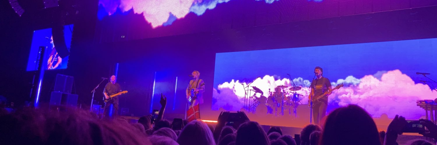 Margot 🖤 Calum 🇺🇦 (fan acc) banner