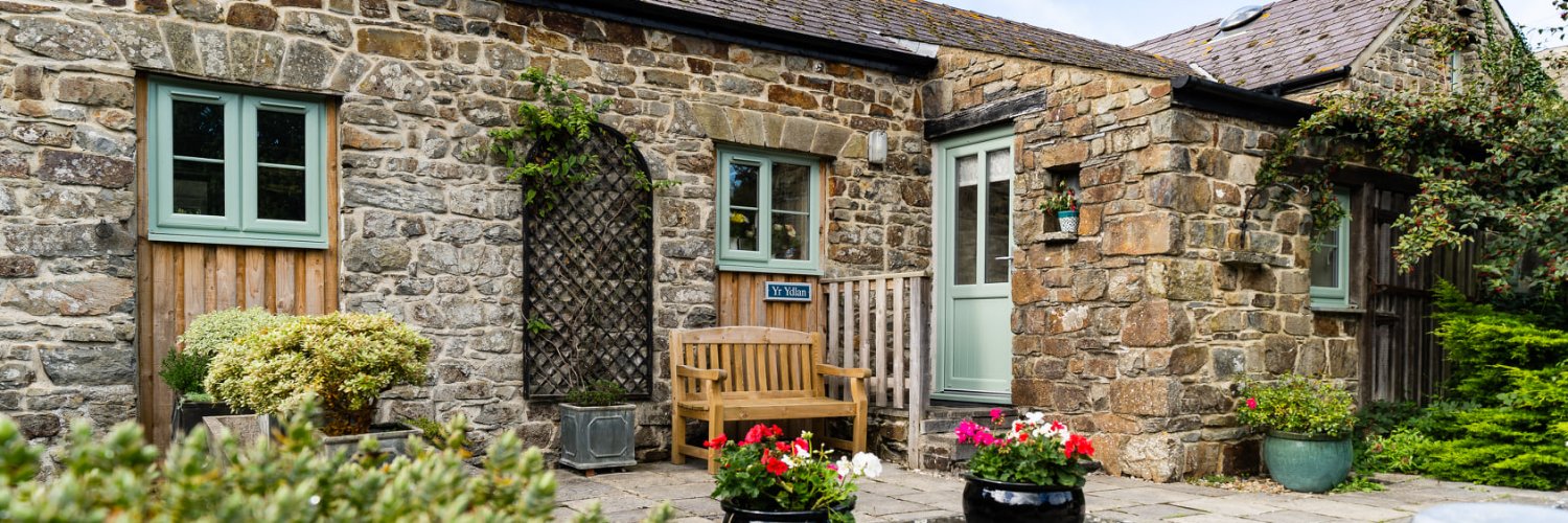 cwmconnell's profile banner image