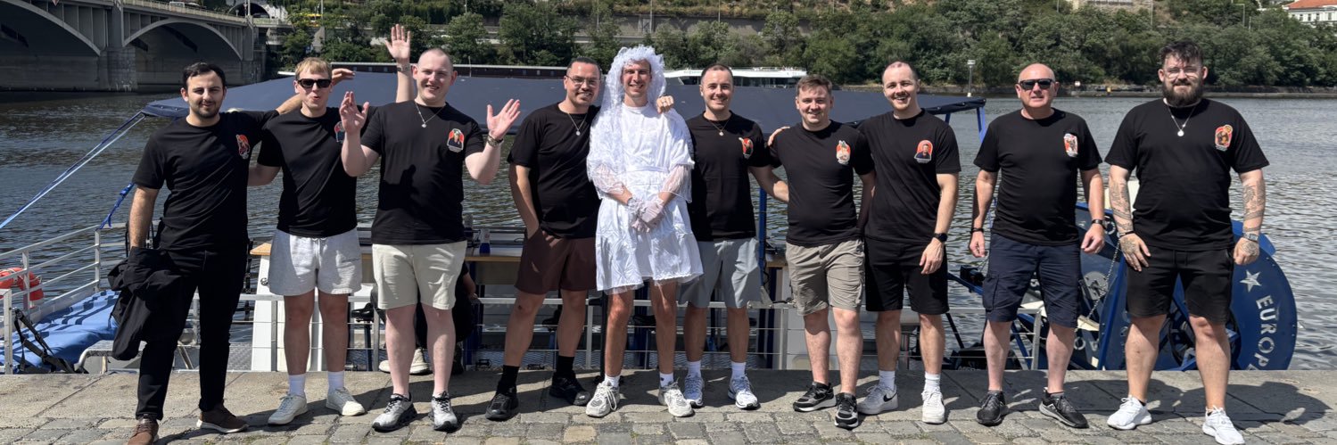 👍🇬🇧🐝Dave 🐝👍🇬🇧♦️🦁 banner