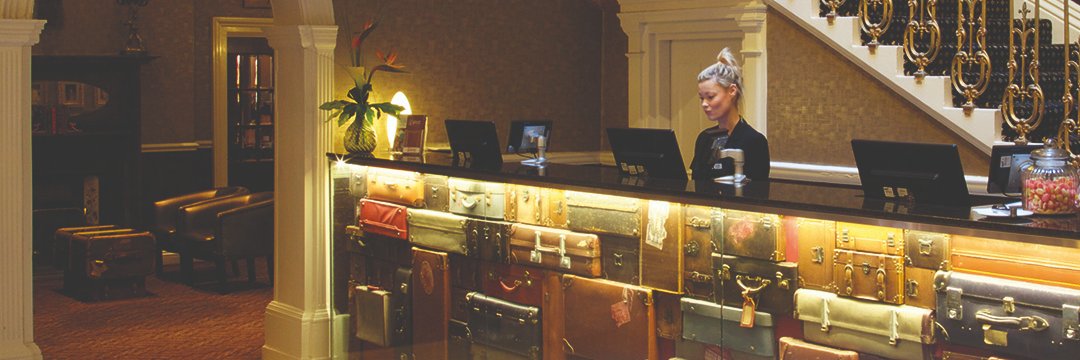 The Queen at Chester, BW Premier banner