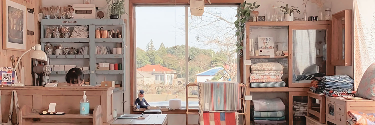 choyeinaa's profile banner image