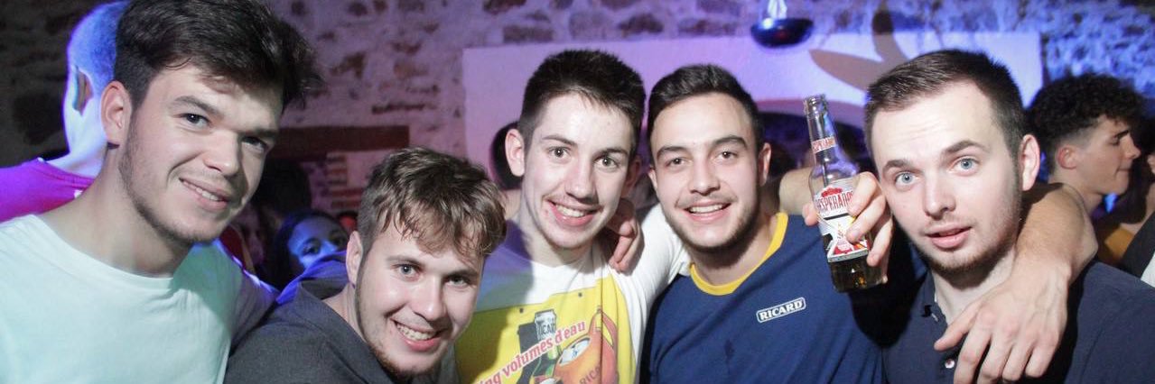 leallardinho's profile banner image