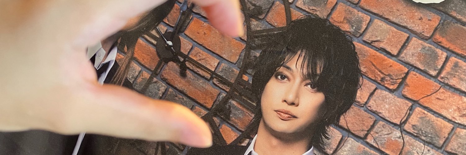 yuripe1112's profile banner image