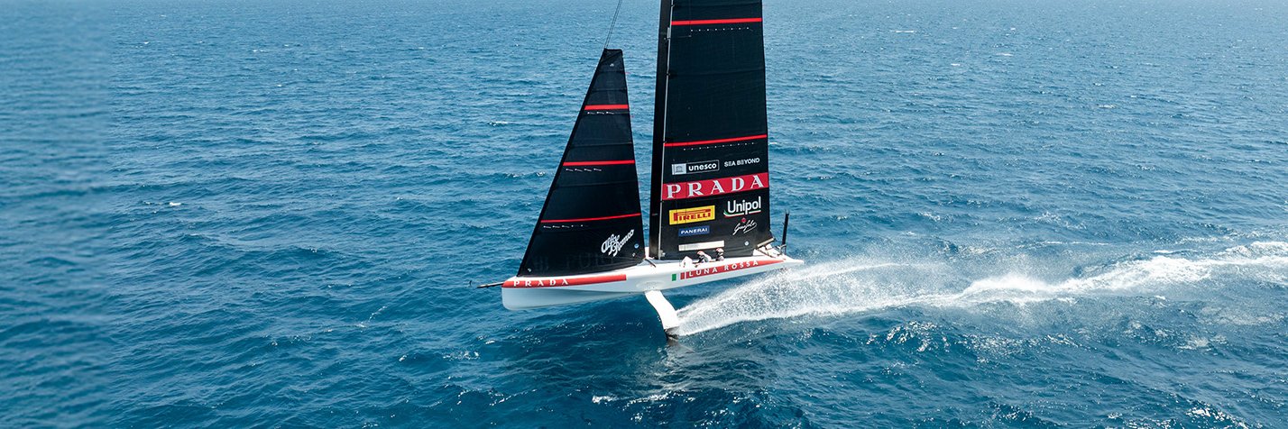 Luna Rossa Team banner