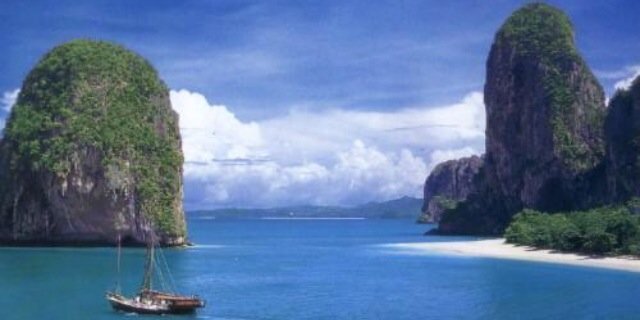 azFaree's profile banner image