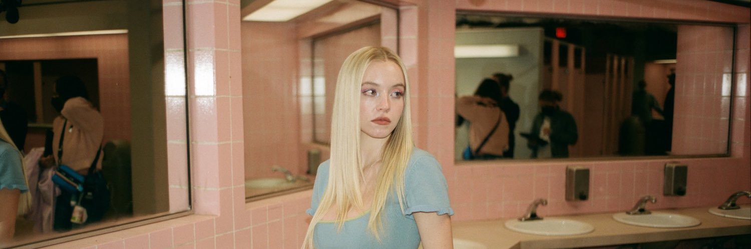 บลูมโนเจ banner