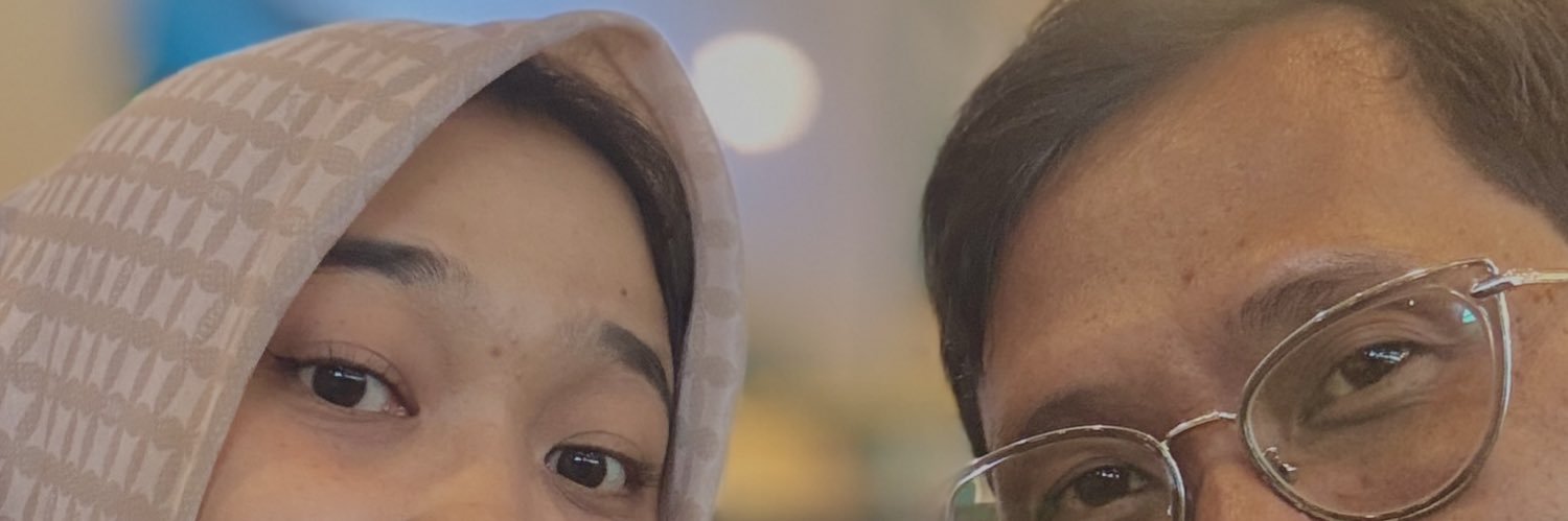 S banner