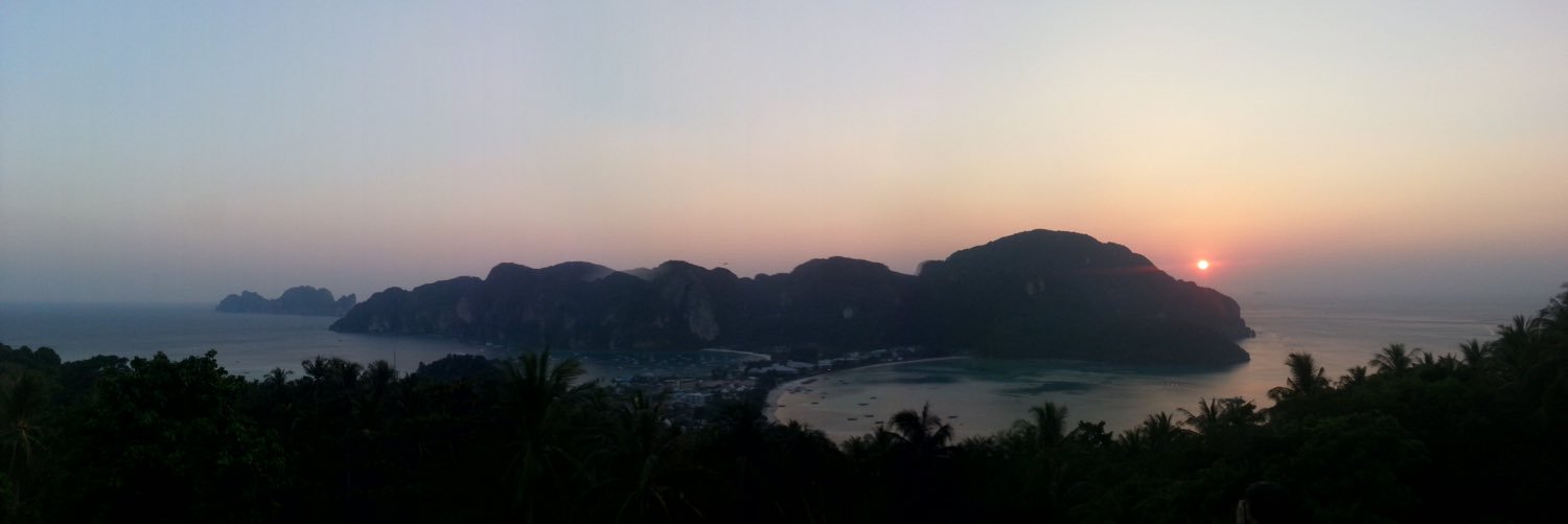 MFernandaFlores's profile banner image