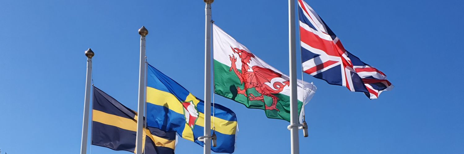 Tom Hughes 🇺🇦🇬🇧 banner