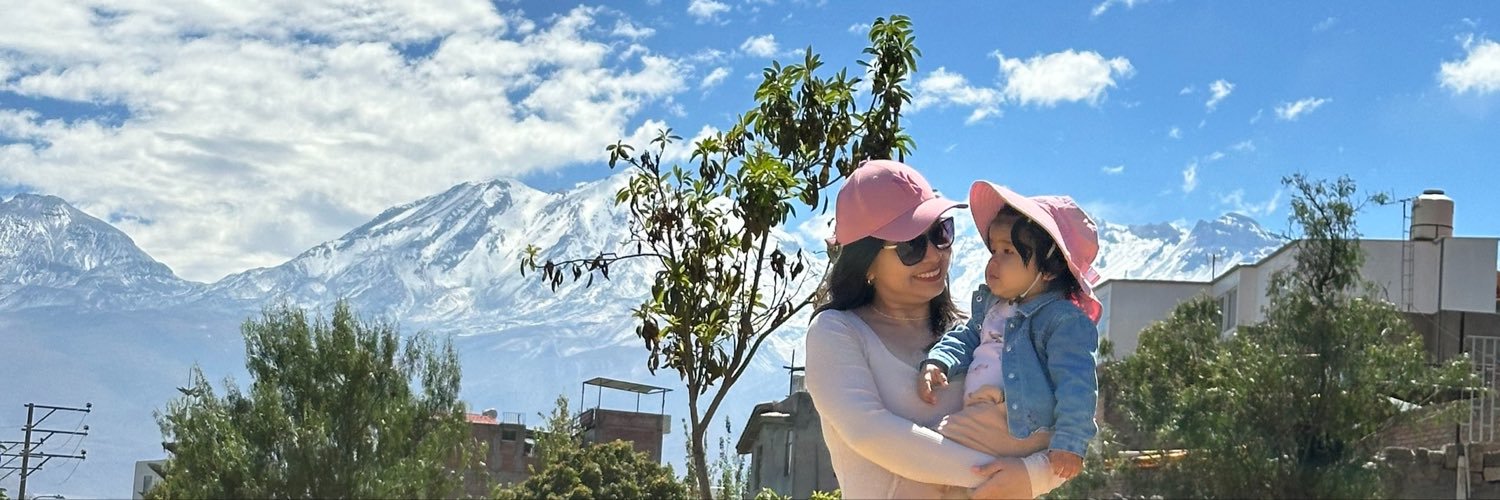 LalySaenz's profile banner image