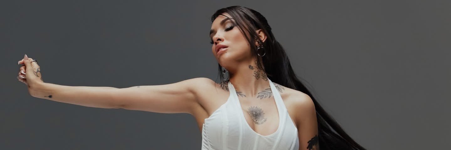 𝓜𝓮𝓵𝓲𝓷𝓪 𝓢𝓪𝓷𝓬𝓱𝓮𝔃 banner