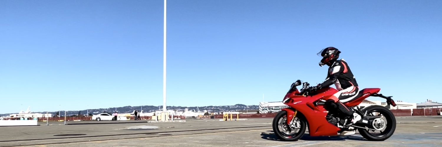 吕戈 Lǚ Gē banner