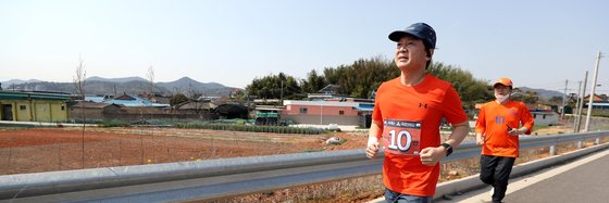 국힘은 해체가 답 banner