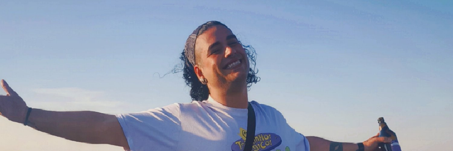 luunzb's profile banner image