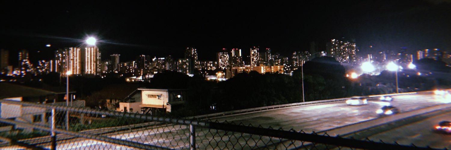 leslieb_94's profile banner image
