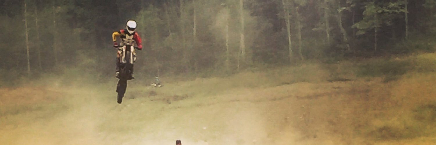 Wade_121's profile banner image
