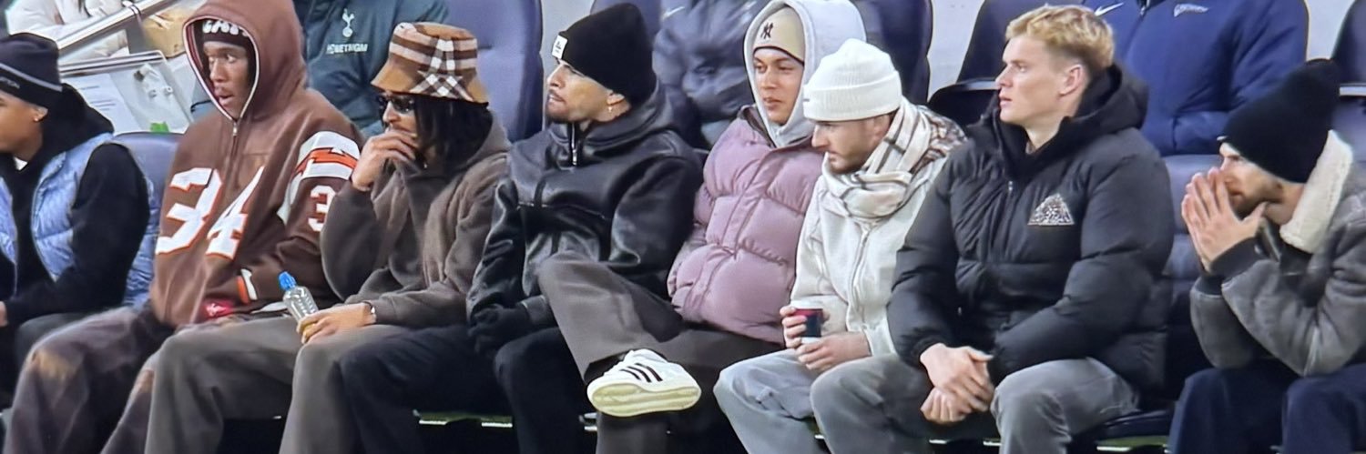 lkumoe's profile banner image