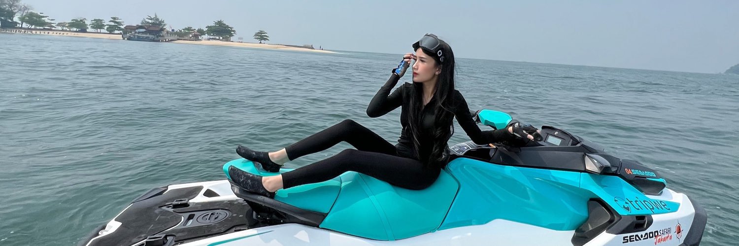 karinaristy's profile banner image