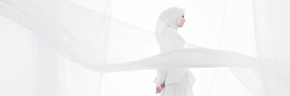 Laudya Cynthia bella banner