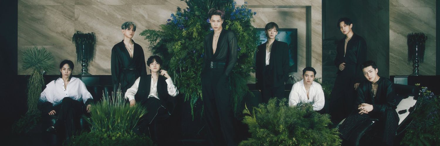 riri_eb's profile banner image