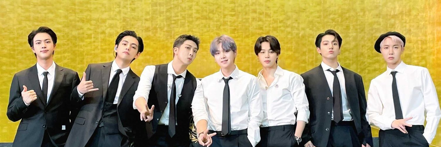 RMkive_'s profile banner image