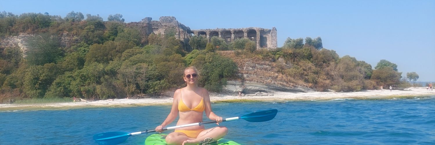 EllieCutShe's profile banner image