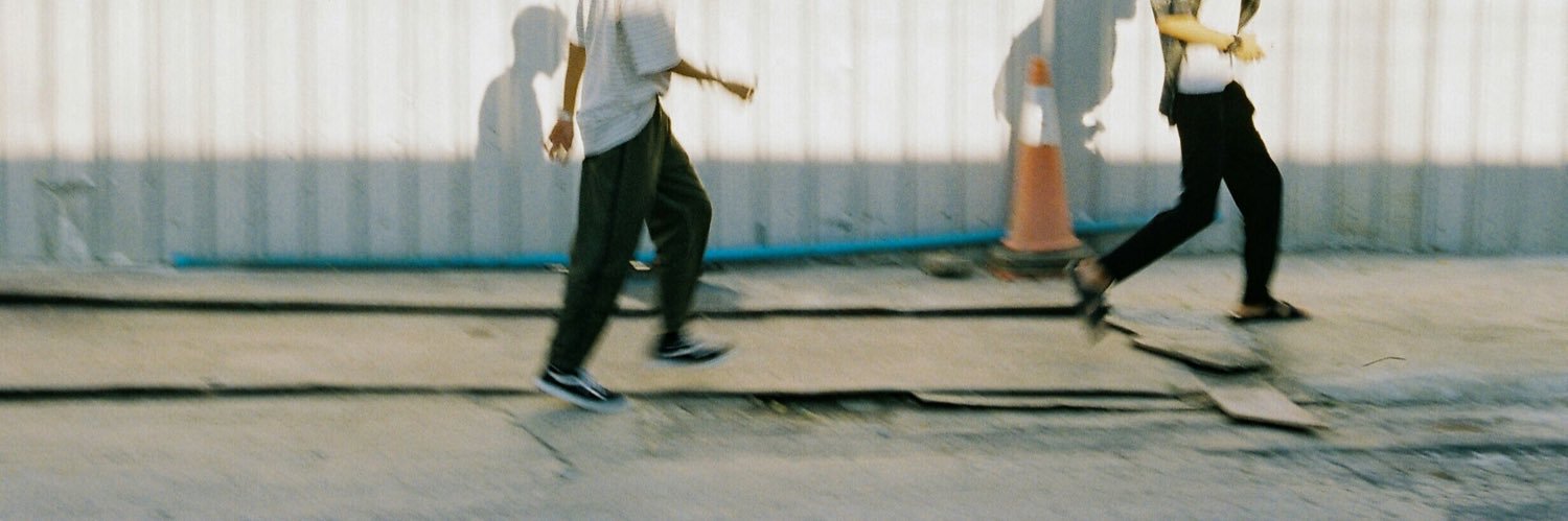 シロブルー banner